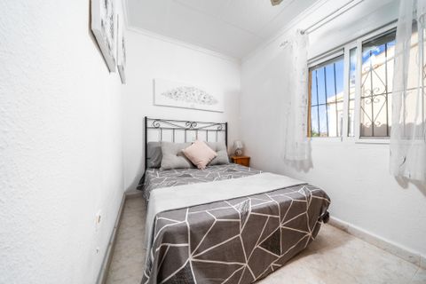 Villa a La Marina, Alicante, La Marina - € 184.000 | Ref: 6136VA - foto 27
